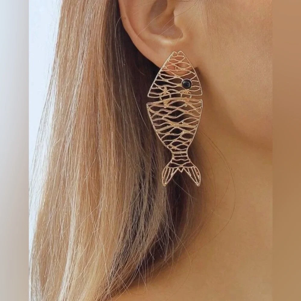 New ZARA Fish Statement Earrings - Picture 8 of 11